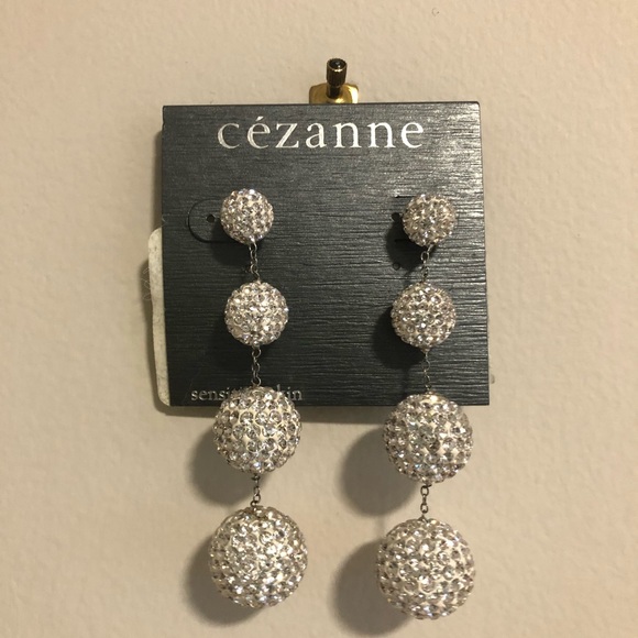 Jewelry - Bling tiered earrings